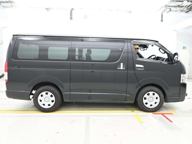 Toyota HIACE VAN 2020 8339063-3