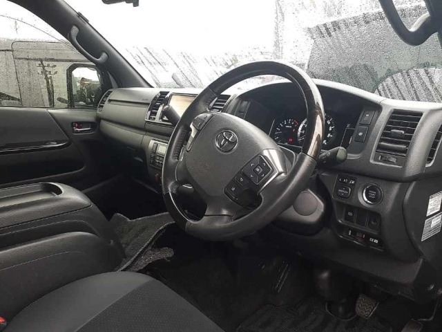 Toyota HIACE VAN 2020 8339063-9