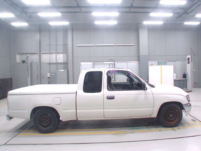 Toyota HILUX 2003 8327669-3