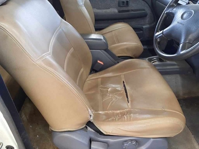 Toyota HILUX 2003 8327669-8