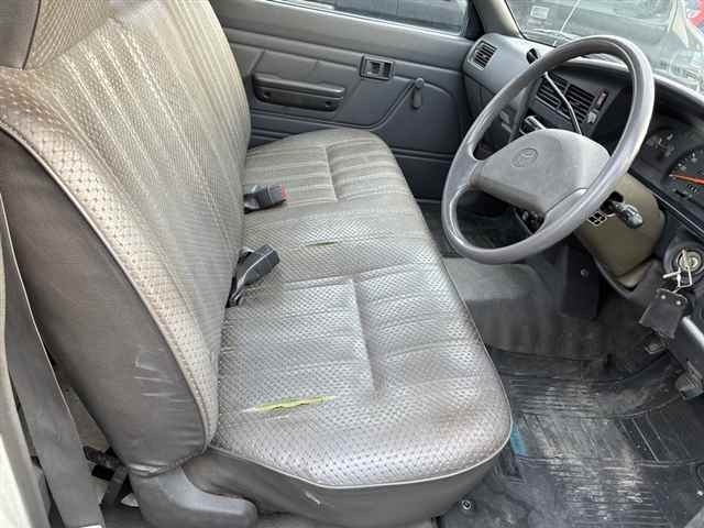 Toyota HILUX 1993 8327673-7