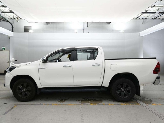 Toyota HILUX 2023 8327680-4