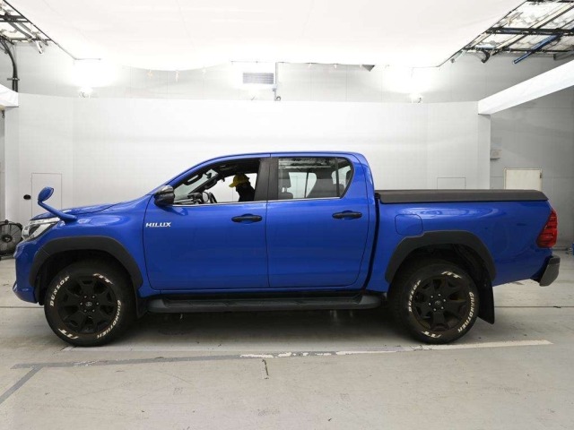 Toyota HILUX 2020 8327684-4