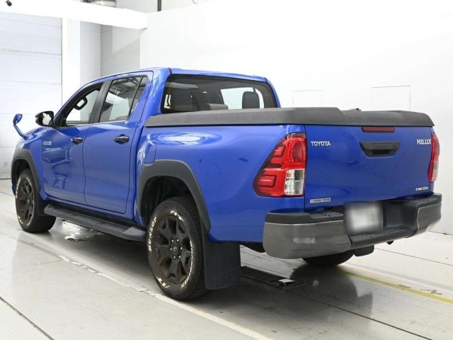 Toyota HILUX 2020 8327684-6