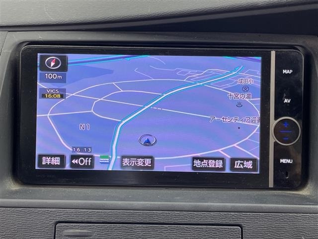 Toyota ISIS 2012 8339413-16