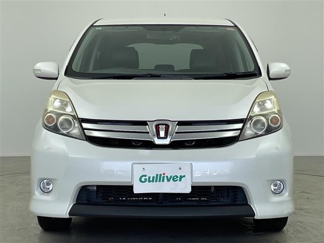 Toyota ISIS 2012 8339413-23
