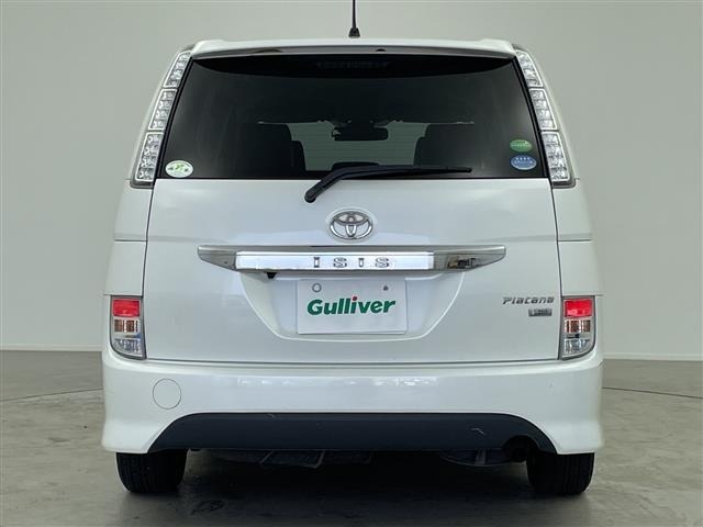 Toyota ISIS 2012 8339413-4