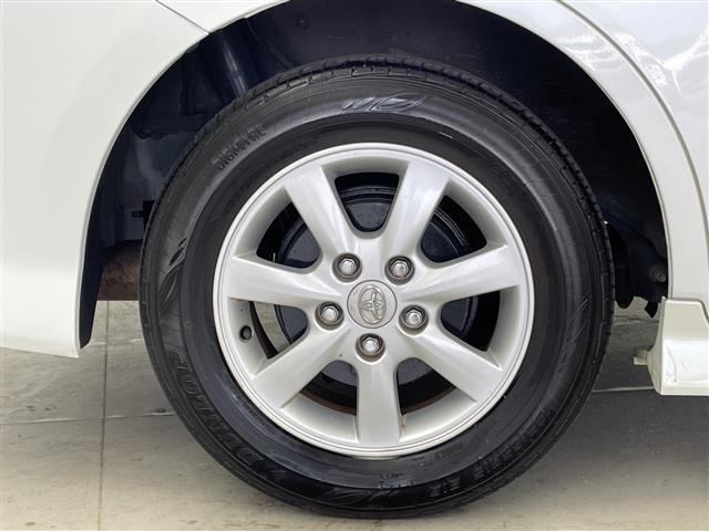 Toyota ISIS 2012 8339413-6