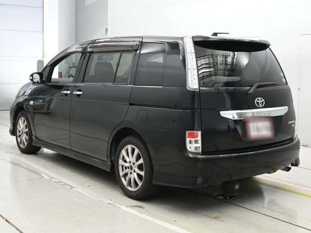 Toyota ISIS 2013 8339414-6