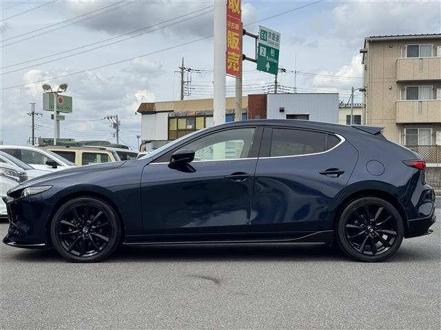 Mazda MAZDA3 2022 8339052-17