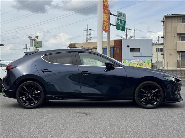 Mazda MAZDA3 2022 8339052-18