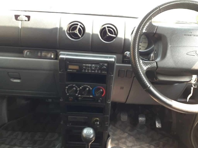 Daihatsu NAKED 2001 8327200-9