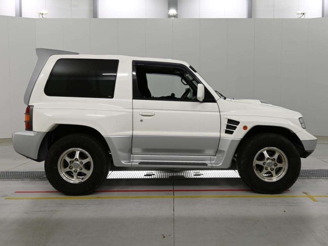 Mitsubishi PAJERO 1998 8324692-3