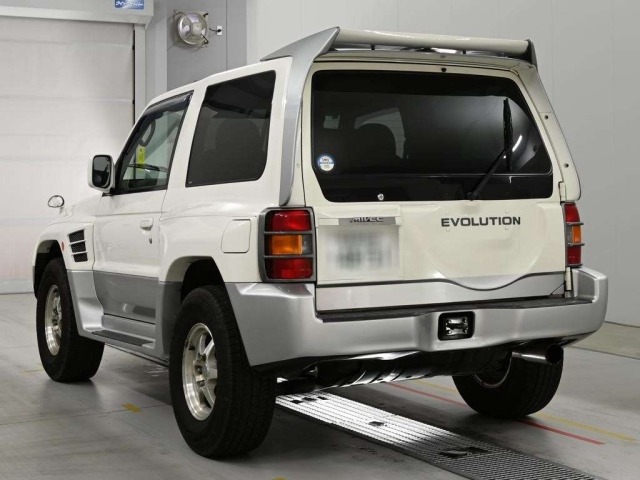 Mitsubishi PAJERO 1998 8324692-6