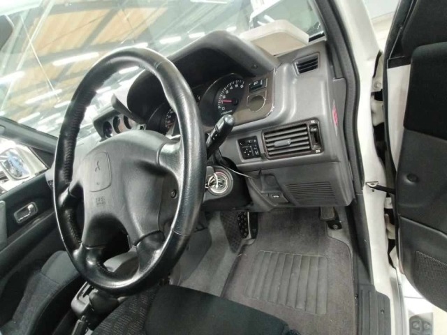 Mitsubishi PAJERO 1998 8324692-9
