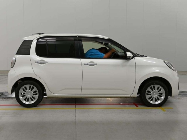 Toyota PASSO 2016 8330831-3