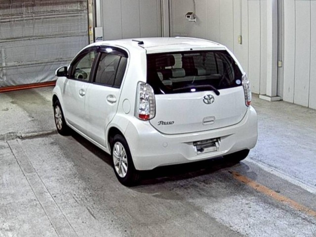 Toyota PASSO 2015 8330856-1