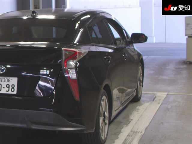 Toyota PRIUS 2016 8339757-8