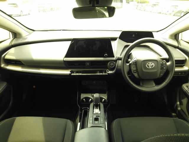 Toyota PRIUS 2023 8339758-8