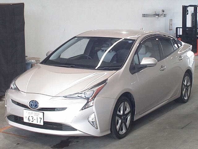 Toyota PRIUS 2016 8339767-4