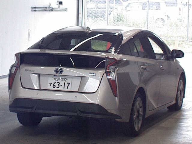 Toyota PRIUS 2016 8339767-5