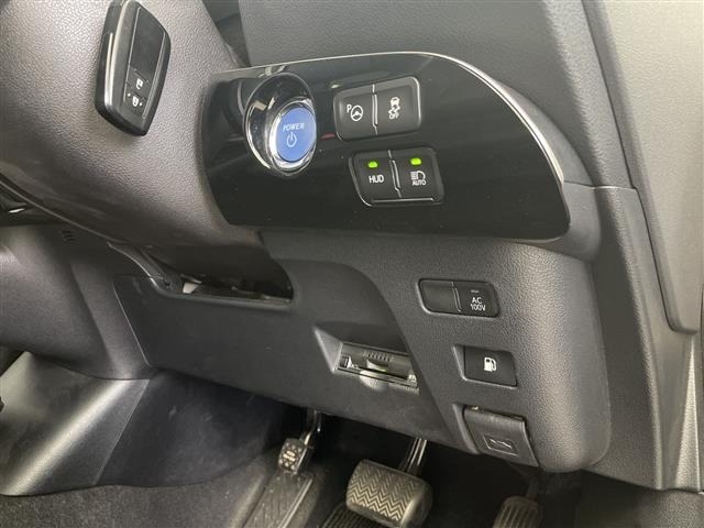 Toyota PRIUS 2021 8339792-11
