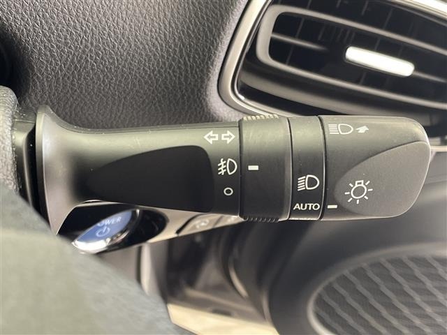 Toyota PRIUS 2021 8339792-3