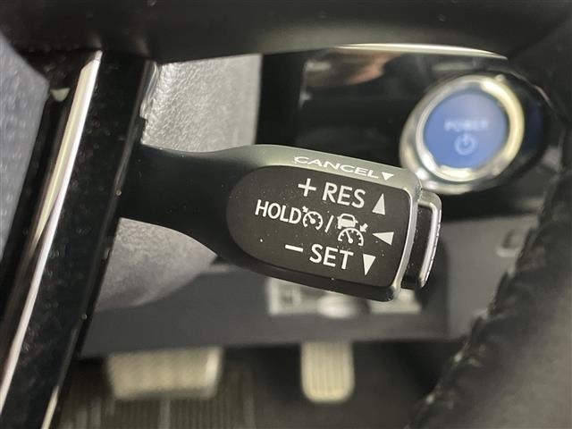 Toyota PRIUS 2021 8339792-5