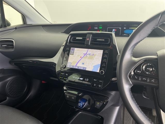 Toyota PRIUS 2021 8339792-6