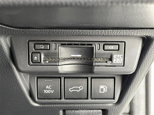 Toyota PRIUS 2023 8339810-4