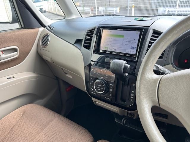 Nissan ROOX 2012 8334128-3