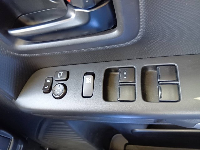 Suzuki SPACIA 2022 8325911-8