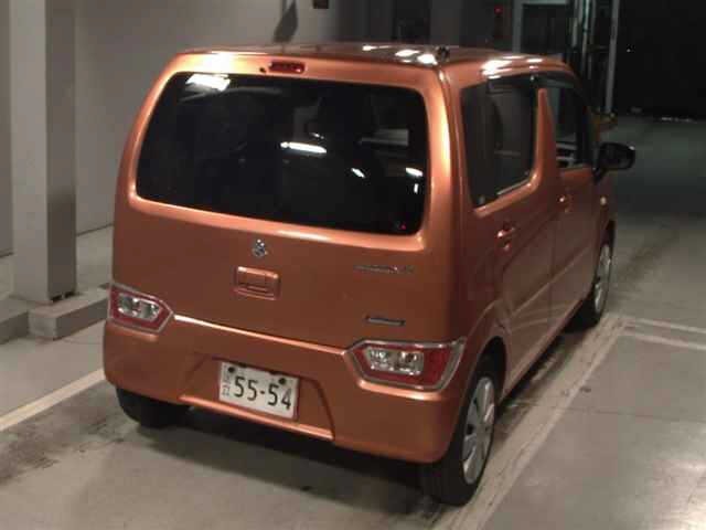 Suzuki WAGON R 2018 8325300-5