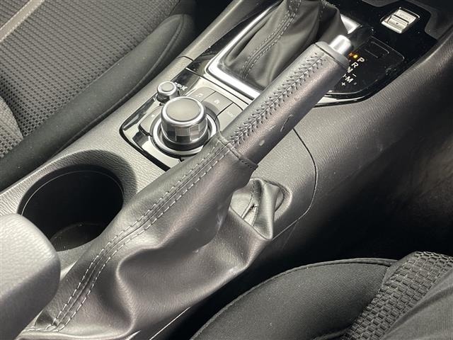 Mazda AXELA 2017 8347870-6