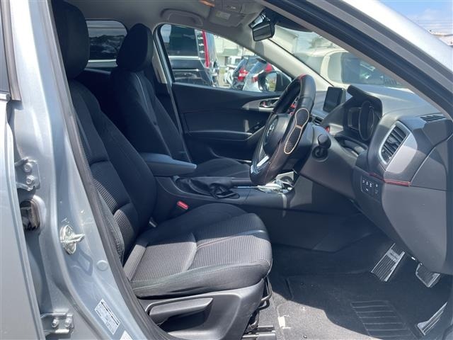 Mazda AXELA 2018 8347877-19