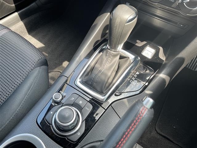 Mazda AXELA 2018 8347877-2