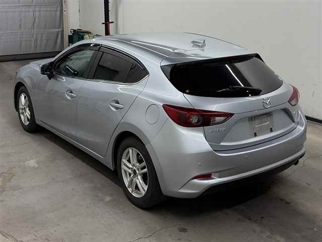 Mazda AXELA 2017 8347894-1