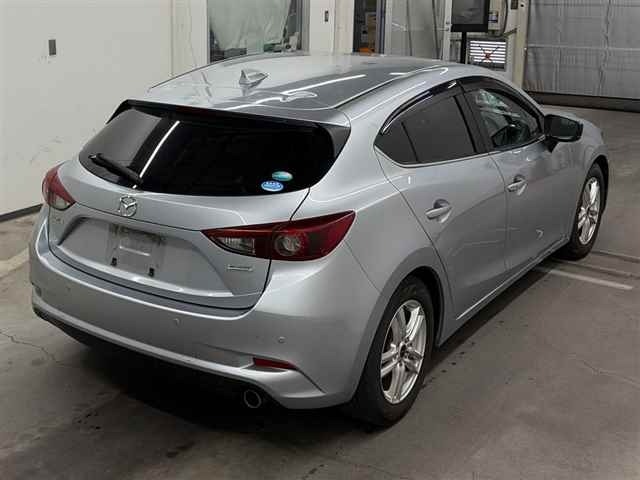 Mazda AXELA 2017 8347894-5