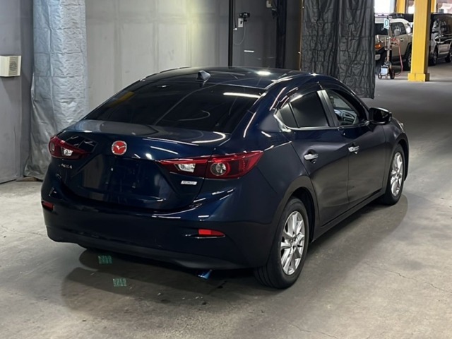 Mazda AXELA 2015 8347904-5