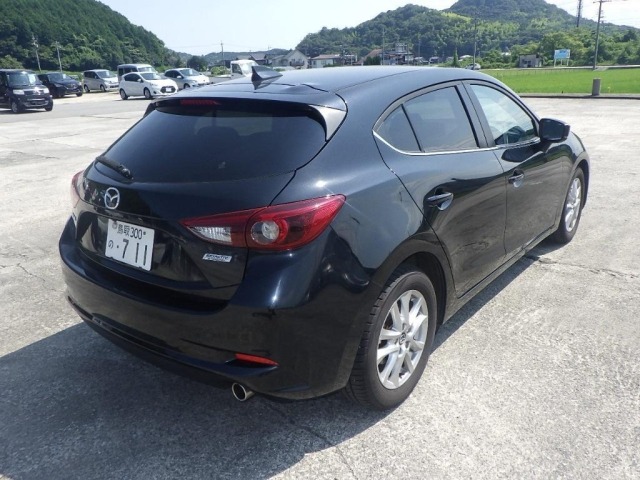 Mazda AXELA 2016 8347914-5