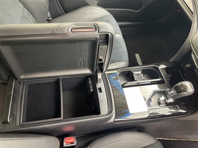 Toyota CROWN 2018 8347929-2