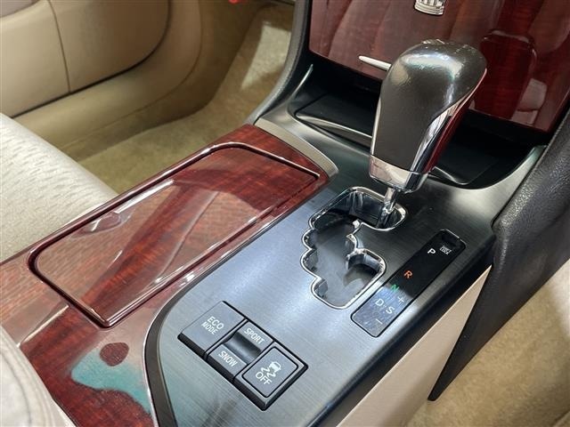 Toyota CROWN 2009 8347982-3