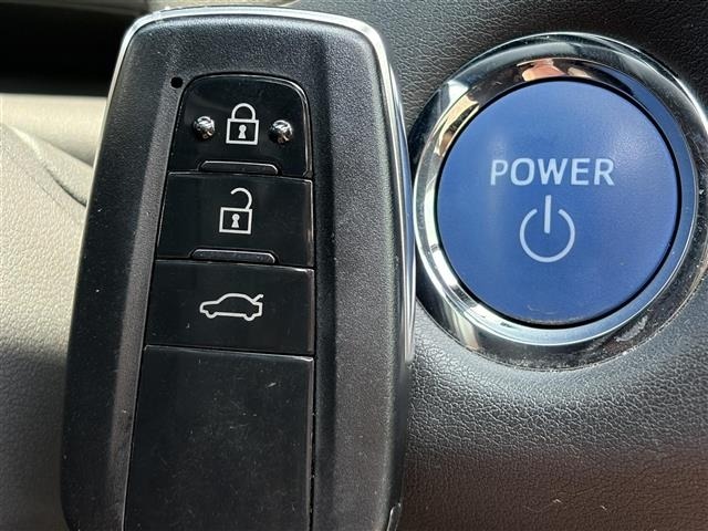 Toyota CROWN 2018 8347983-18