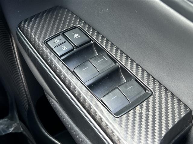 Toyota CROWN 2022 8348002-4