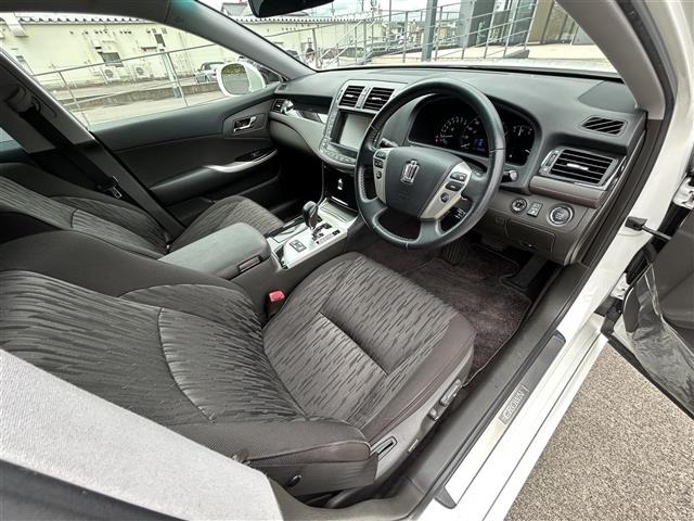 Toyota CROWN 2010 8348123-20