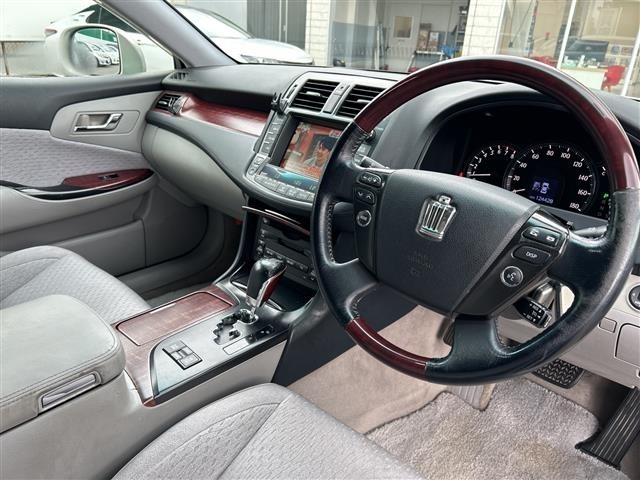 Toyota CROWN 2008 8348172-9