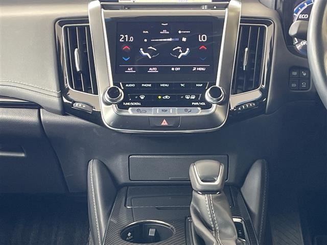 Toyota CROWN 2018 8348221-3
