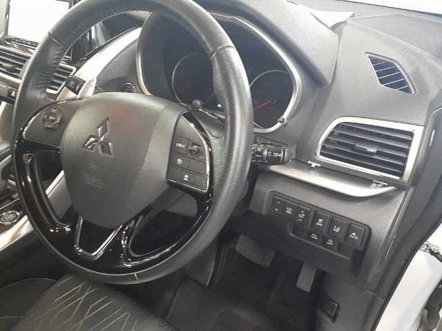 Mitsubishi ECLIPSE CROSS 2018 8347515-9