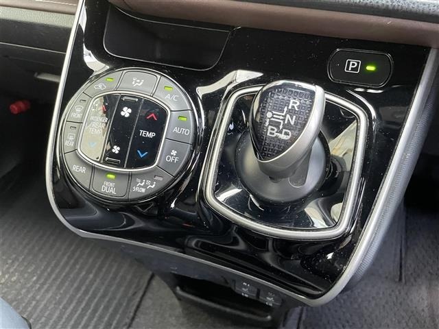 Toyota ESQUIRE 2019 8341974-1