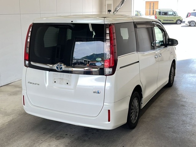 Toyota ESQUIRE 2015 8342013-1